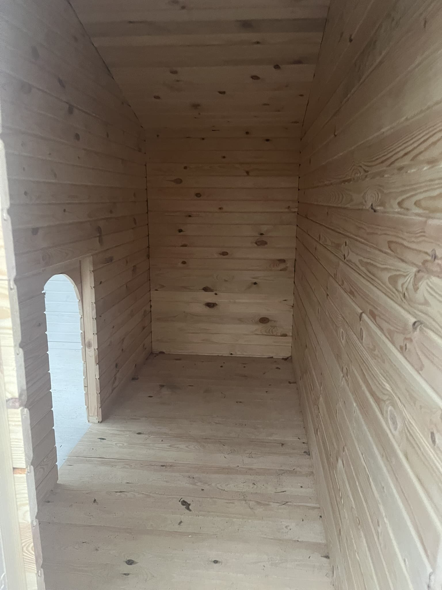 Ahşap Köpek Evi 2