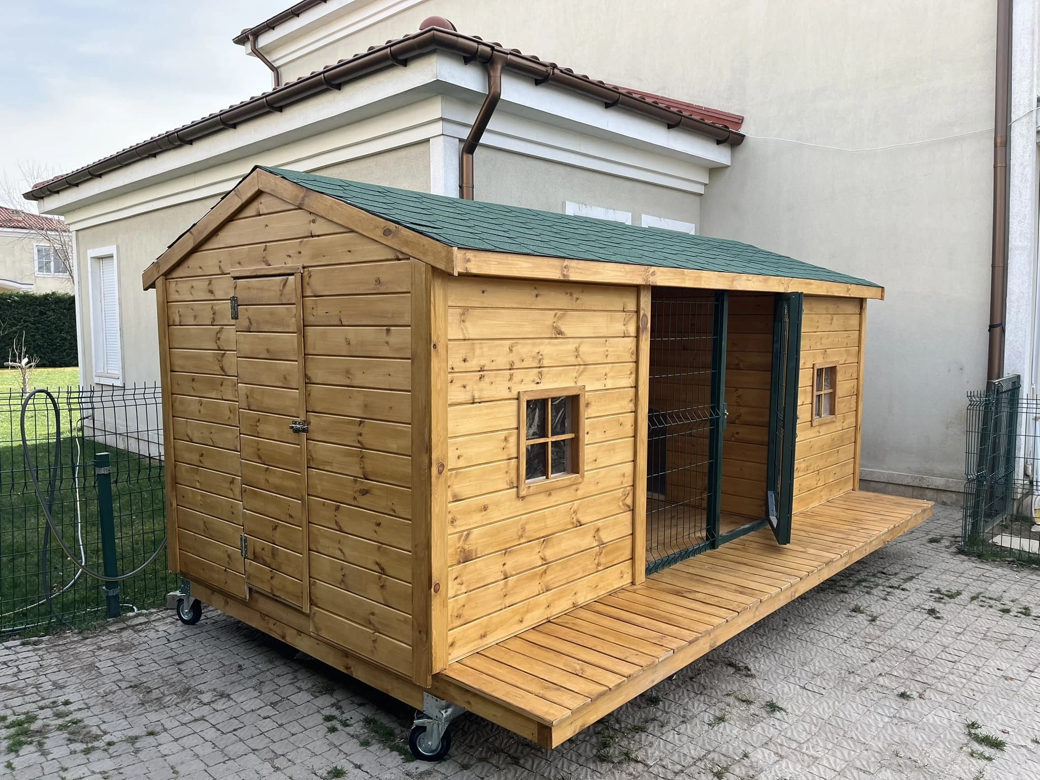 Ahşap Köpek Evi 1