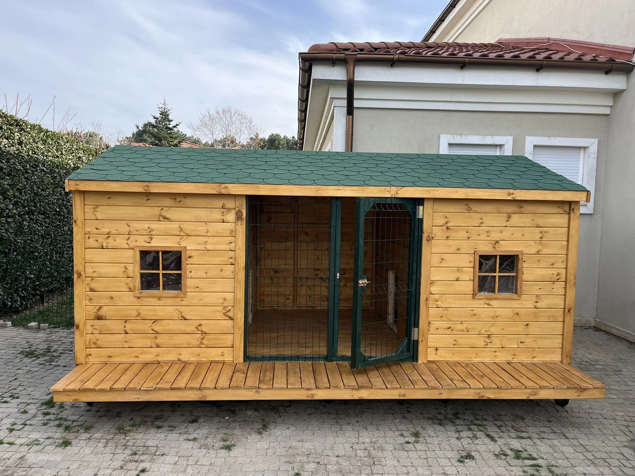 Ahşap Köpek Evi
